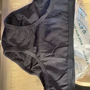 Fruit of the Loom Black Cotton Apparel